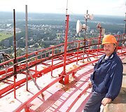 Į Vilniaus televizijos bok&scaron;tą keliamas didžiulis, analogų pasaulyje neturintis simbolinis krep&scaron;inio krep&scaron;ys.