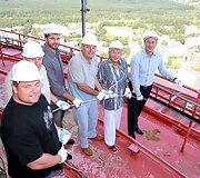 Į Vilniaus televizijos bok&scaron;tą keliamas didžiulis, analogų pasaulyje neturintis simbolinis krep&scaron;inio krep&scaron;ys.