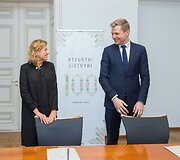 Liana Ruokytė-Jonsson ir Remigijus &Scaron;ima&scaron;ius