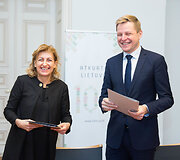 Liana Ruokytė-Jonsson ir Remigijus &Scaron;ima&scaron;ius