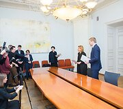 Liana Ruokytė-Jonsson pasira&scaron;ė sutartį su Remigijumi &Scaron;ima&scaron;iumi kuria numatoma iki 2023 m. įgyvendinti Nacionalinės koncertų salės projektą. 