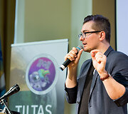 Vilniaus Jono Basanavičiaus progimnazijos ir Vilniaus Jono Basanavičiaus gimnazijos moksleiviai bandė susisiekti su TKS astronautais
