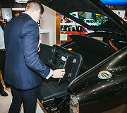 &bdquo;David Brown Automotive&ldquo; Ženevoje parodė automobilį, kurį įsigyti galės ne visi