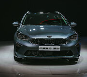&bdquo;Kia&ldquo; atnaujino &bdquo;Ceed&ldquo; modelį &ndash; pakeitė net pavadinimą