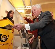 Valdas Adamkus