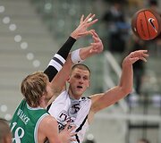 M.Petravičius buvo kietas rie&scaron;utėlis varžovų auk&scaron;taūgiams.