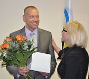 Jubilijatą sveikina olimpinė čempionė V.Vencienė