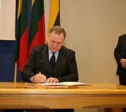 Česlovas Jezerskas