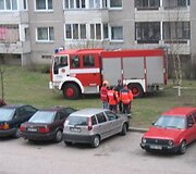 Į butą ugniagesiai pateko per balkoną.