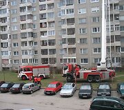 Į butą ugniagesiai pateko per balkoną.