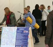 Jaunuoliai dalyvauja bendrose pamaldose, teminiuose užsiėmimuose, rengiamos ekskursijos po miestą.