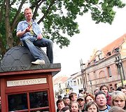 Penktadienį prasidėjusi &scaron;ventė &bdquo;Kauno dienos 2009&ldquo; ir antrąją dieną, &scaron;e&scaron;tadienį, kviečia nebijoti lietaus.