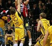 Vilniaus &bdquo;Lietuvos rytas&ldquo; i&scaron;vykoje 73:64 palaužė &Scaron;iaulių &bdquo;&Scaron;iaulius&ldquo; (2008.03.21).