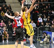 Vilniaus &bdquo;Lietuvos rytas&ldquo; i&scaron;vykoje 73:64 palaužė &Scaron;iaulių &bdquo;&Scaron;iaulius&ldquo; (2008.03.21).
