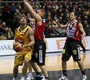 Vilniaus &bdquo;Lietuvos rytas&ldquo; i&scaron;vykoje 73:64 palaužė &Scaron;iaulių &bdquo;&Scaron;iaulius&ldquo; (2008.03.21).