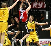Vilniaus &bdquo;Lietuvos rytas&ldquo; i&scaron;vykoje 73:64 palaužė &Scaron;iaulių &bdquo;&Scaron;iaulius&ldquo; (2008.03.21).