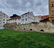 Pilzeno mieste likęs senovinio gynybinio mūro fragmentas