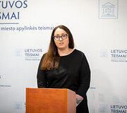 Įkurtuvės renovuotoje sostinės teismo dalyje: teisingumo ministrė Ewelina Dobrowolska.
