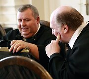 Teismas dėl dingusio vilkiko su kontrabandiniu kroviniu