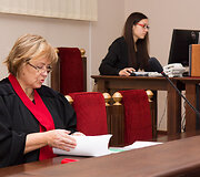 Nelegalių mokslo darbų byla