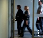 Teisme buvo sprendžiama dėl įtariamosios narkotikų byloje suėmimo