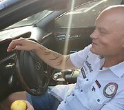 Apklijuoto S klasės &bdquo;Mercedes-Benz&ldquo; automobilio vairuotojas A.Lobovas