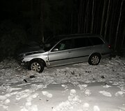 Automobilis &bdquo;Peugeot 406&ldquo; po avarijos