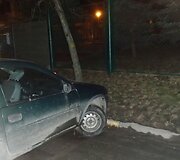Po gaudynių apgadintas automobilis