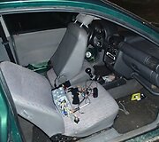 Po gaudynių apgadintas automobilis