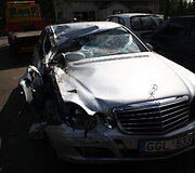 Automobilis &bdquo;Mercedes-Benz&ldquo; po avarijos
