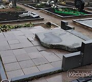 Vandalai i&scaron;vartė antkapius