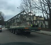 Sunkvežimio avarijos vietoje