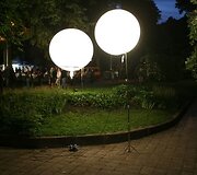 &Scaron;e&scaron;tadienio vakarą kultūros projekto &bdquo;Tebūnie naktis&ldquo; organizatoriai vilioja sostinėje pasigrožėti daugybe ypatingų meno projektų.