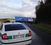 Apvirtęs vilkikas Rietavo savivaldybėje 