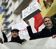 Ukrainą palaikantys protestuotojai