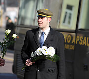 Lietuvos &scaron;aulių sąjungos jaunųjų &scaron;aulių pasižadėjimo ceremonija aik&scaron;tėje prie Kra&scaron;to apsaugos ministerijos. 