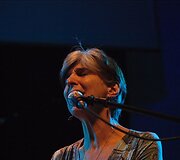 Pirmadienio vakarą Vilniuje koncertavo amerikiečių atlikėja Marcia Ball su grupe, surengusi vienintelį koncertą Baltijos &scaron;alyse.