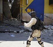 Policija sako galinti užtikrinti saugumą tik dienos metu 