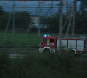 Lenkijos ugniagesių kolona pro Lietuvą juda į Rusiją.