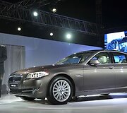 Automobilių pardavimo rinka Indijoje auga