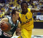 Pirmąsias tarpusavio rungtynes 86:70 laimėjo Tel Avivo krep&scaron;ininkai
