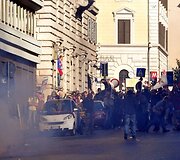 Protestuotojai Romos gatvėse