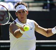 Penktas pagal skirstymą Juanas Martinas Del Potro (Argentina) į antrą ratą pateko 6-3, 6-1, 6-2 nugalėjęs Arnaudą Clementą (Prancūzija)