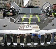 Hummer komanda &scaron;iemet įvardijama prie favoritų