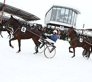 &bdquo;Sartai 2011&ldquo; žirgų lenktynių akimirka