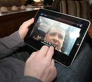 &bdquo;iPad&ldquo; pristatymo Lietuvoje akimirka.