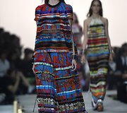 Roberto Cavalli 2015 m. pavasario-vasaros kolekcijos modelis