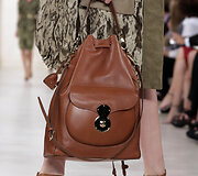 Ralph Lauren 2015 m. pavasario-vasaros kolekcijos modelis