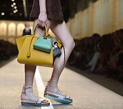 Fendi 2015 m. pavasario-vasaros kolekcijos modelis