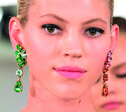 Oscar de la Renta 2015 m. pavasario-vasaros kolekcijos modelis